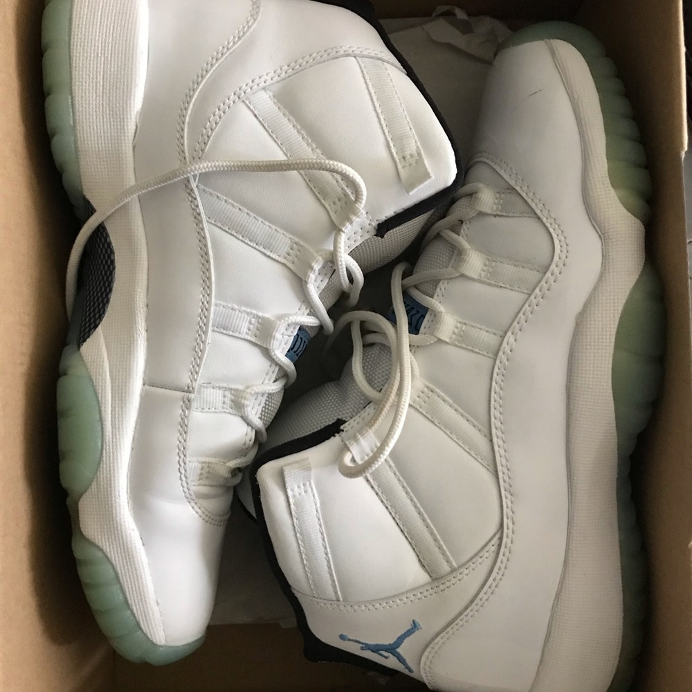 Retro Air Jordan 11 (Grade School)
